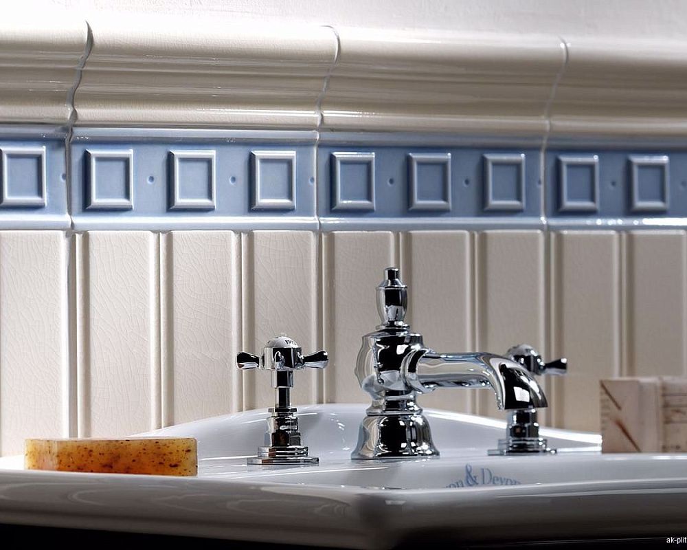 Zoccolo Indaco 20x20